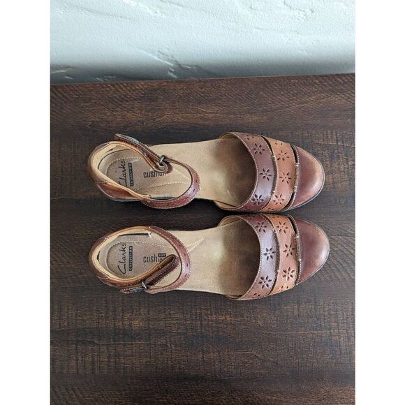 Clarks Soft Cushion Ankle Strap D'Orsay Leather Close-Toed Sandals - Size 7.5 - Picture 5 of 10